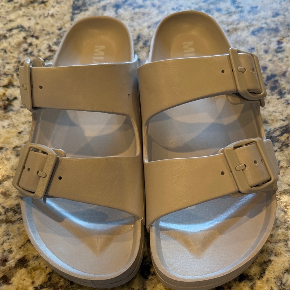 MIA Women's Sandals in Light Gray